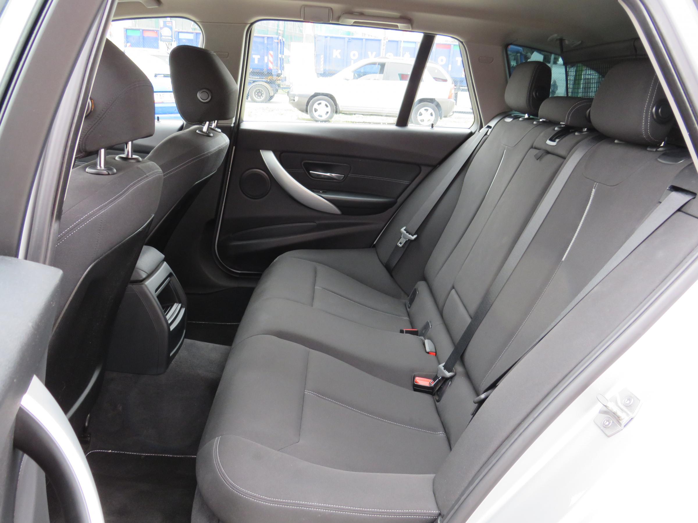 BMW Řada 3, 2015 - pohled č. 11