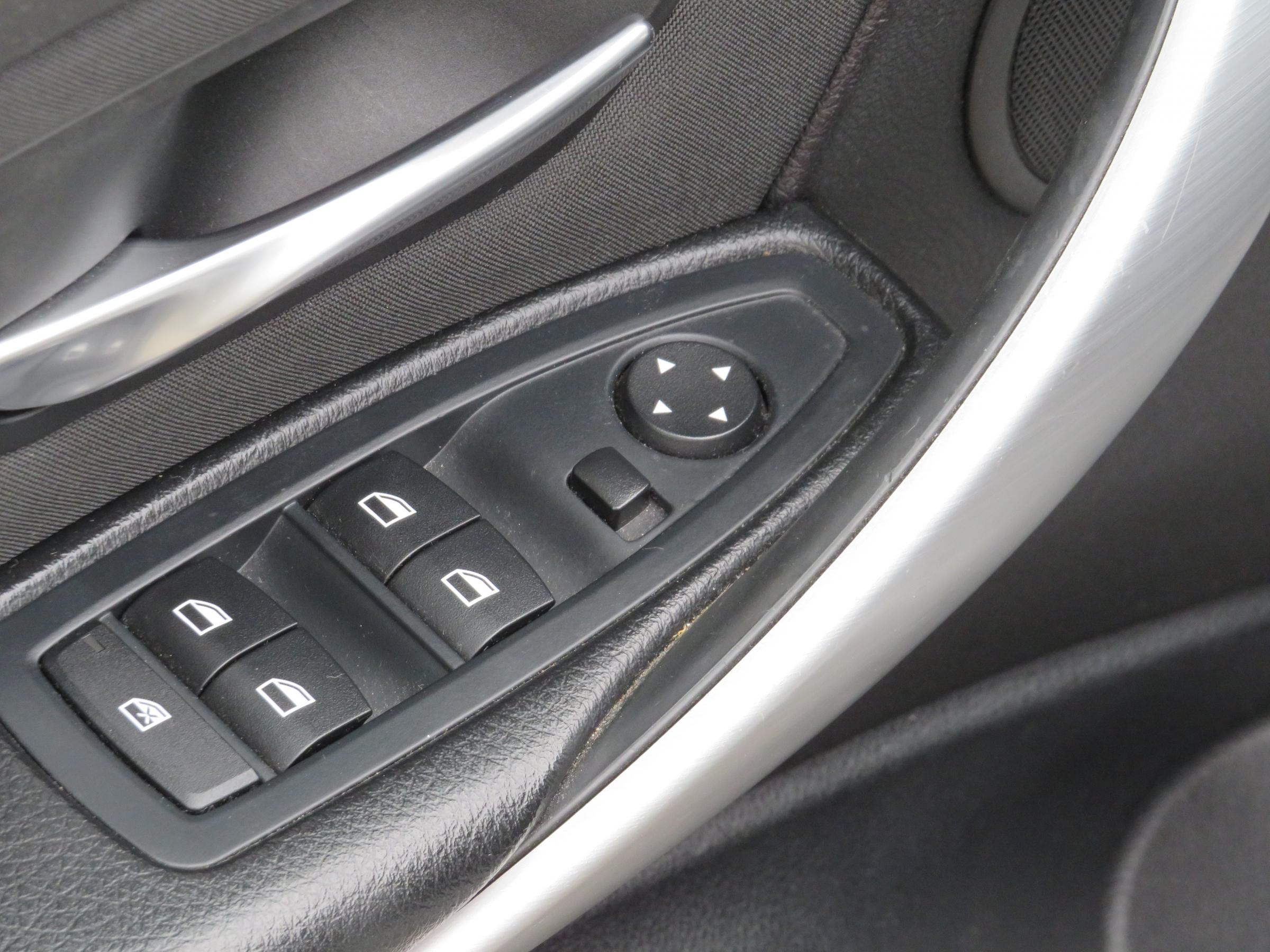 BMW Řada 3, 2015 - pohled č. 12