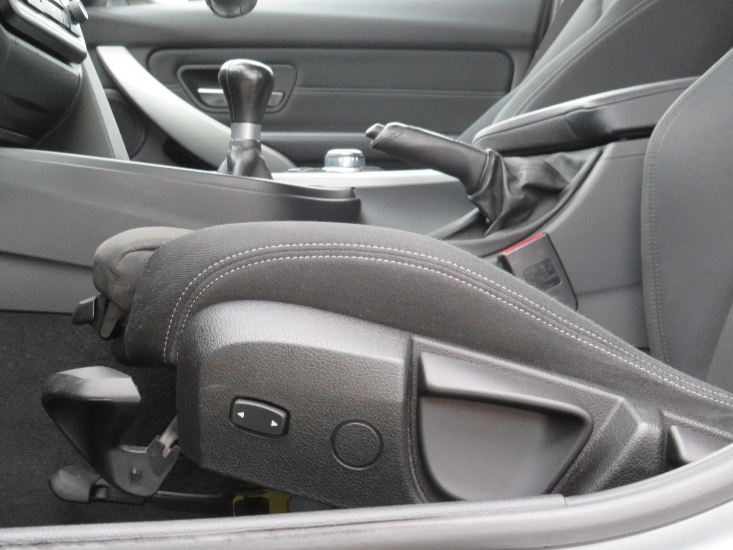 BMW Řada 3, 2015 - pohled č. 26