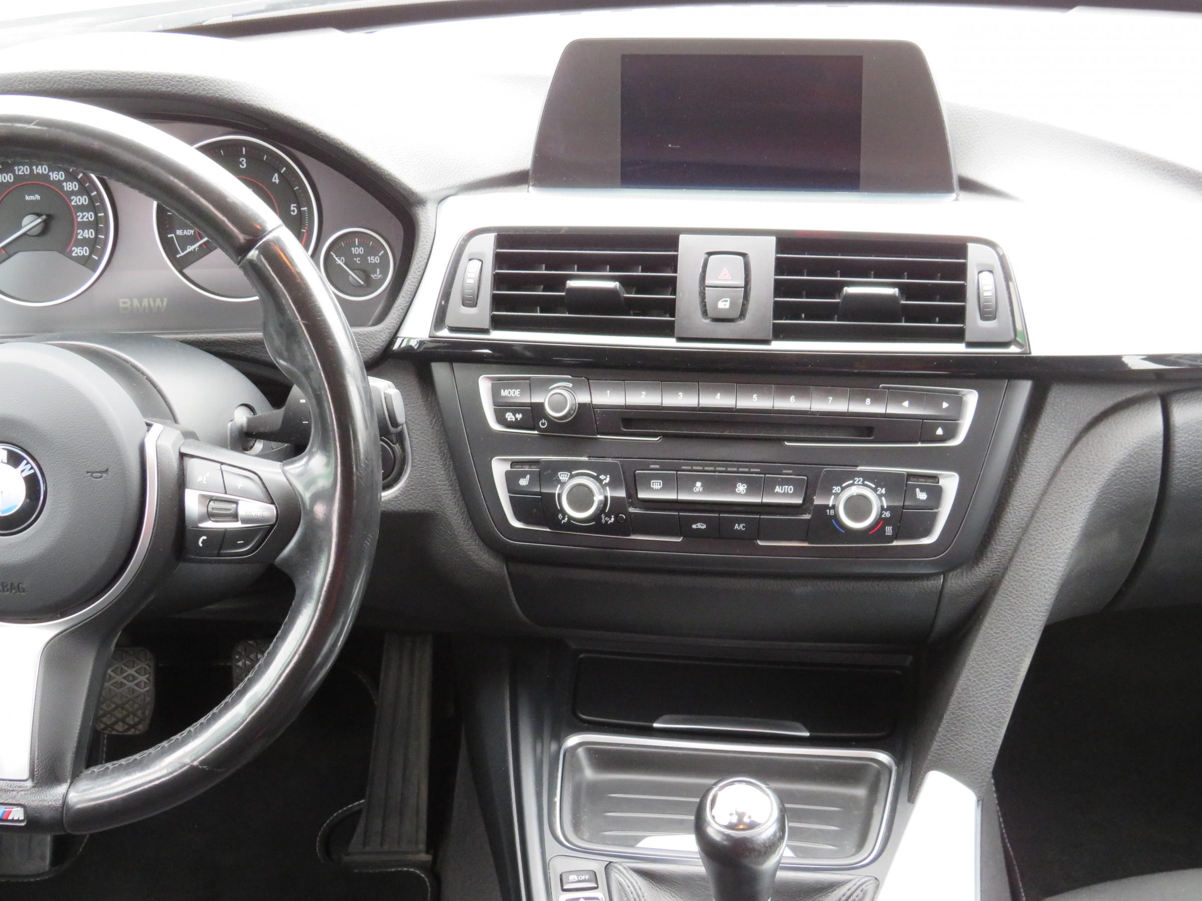 BMW Řada 3, 2015 - pohled č. 9