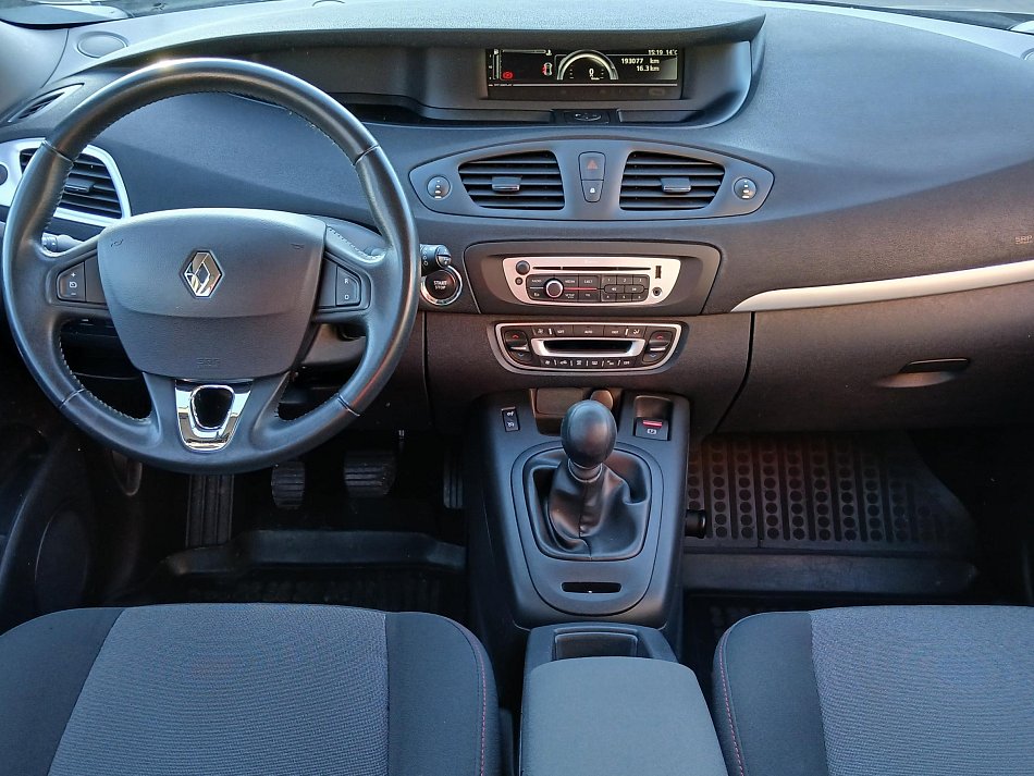 Renault Scénic 1.5 dCi 