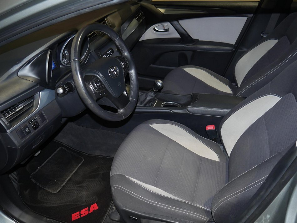 Toyota Avensis 2.0 D-4D 