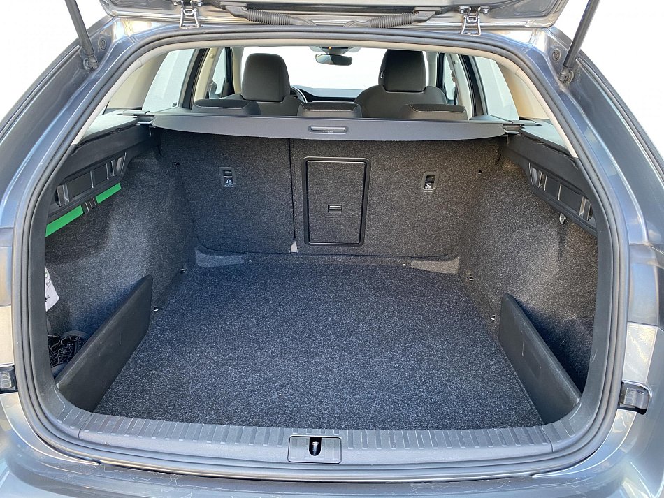 Škoda Octavia IV 1.0TSi Ambition e-TEC