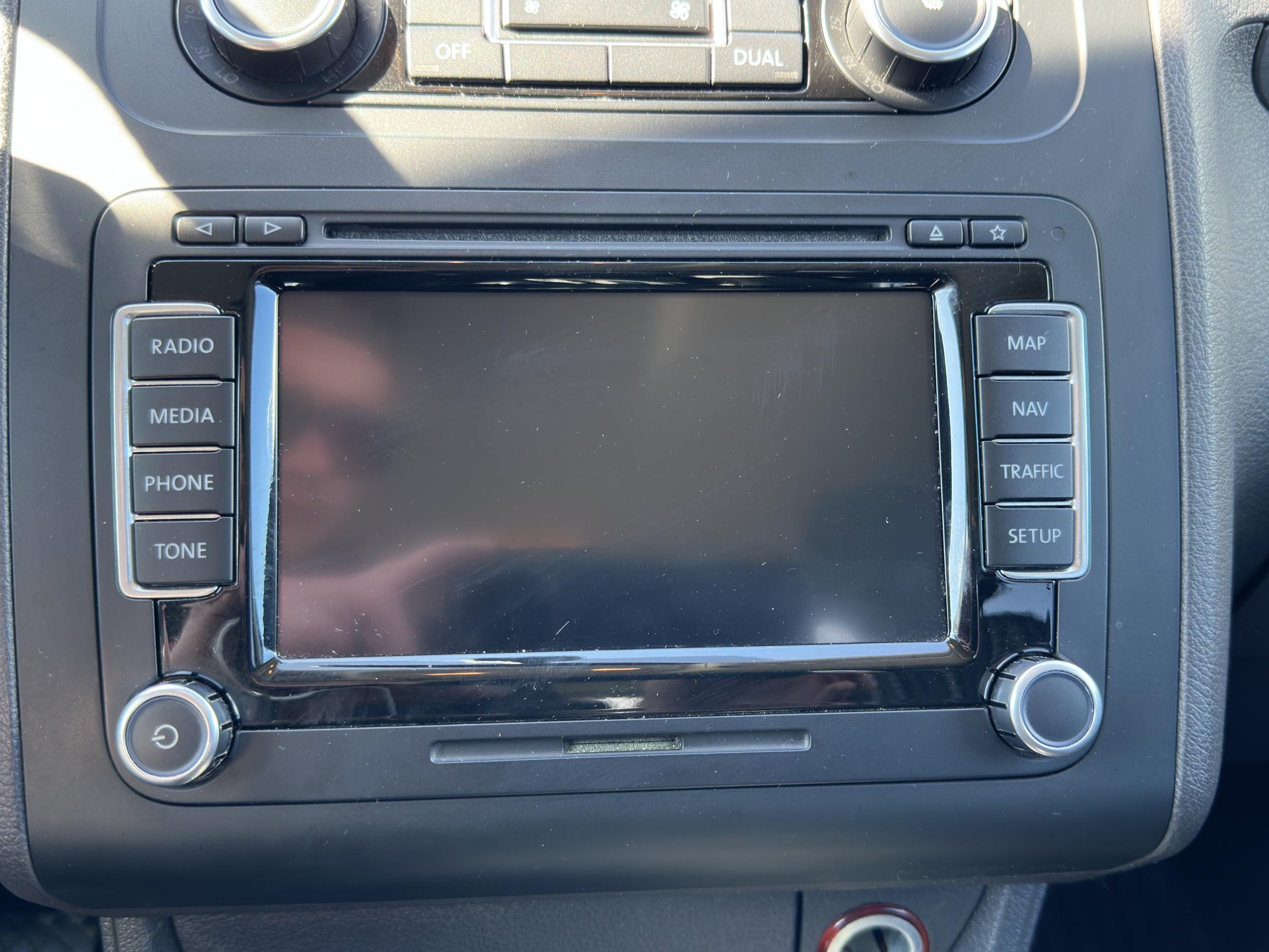 Volkswagen Touran, 2011 - pohled č. 15