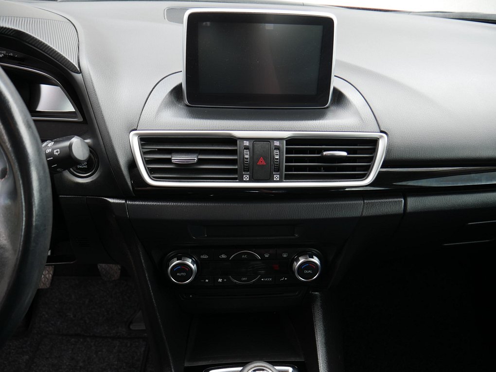 Mazda 3 2.0i 
