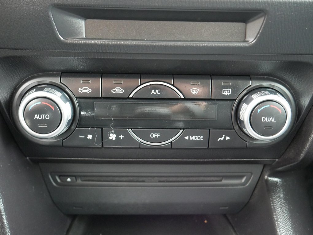 Mazda 3 2.0i 