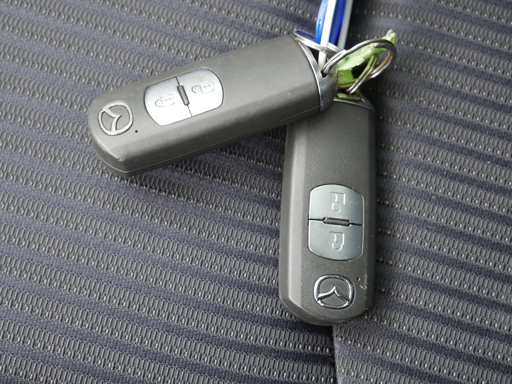 Mazda 3 2.0i 