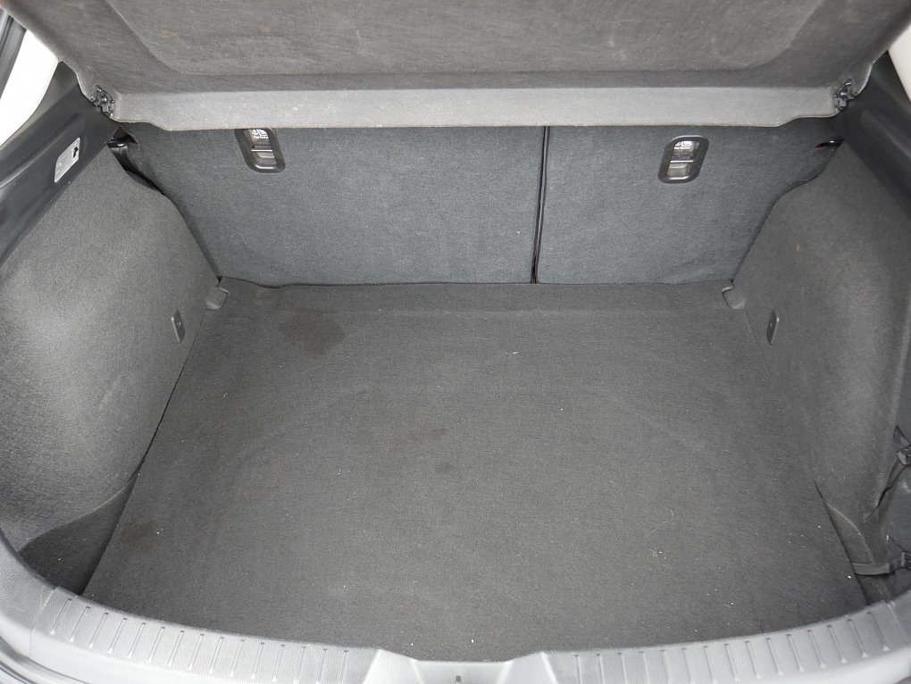 Mazda 3 2.0i 