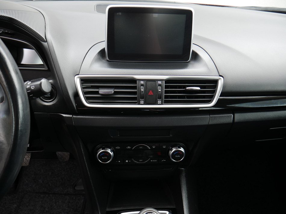 Mazda 3 2.0i 