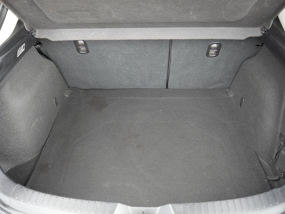 Mazda 3 2.0i 