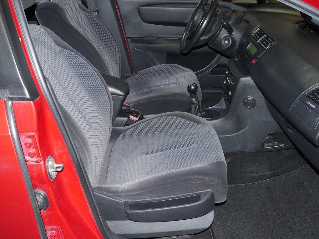 Citroën C4 1.6i 