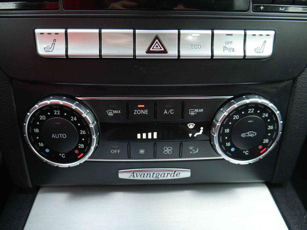 Mercedes-Benz Třída C 1.6T 
