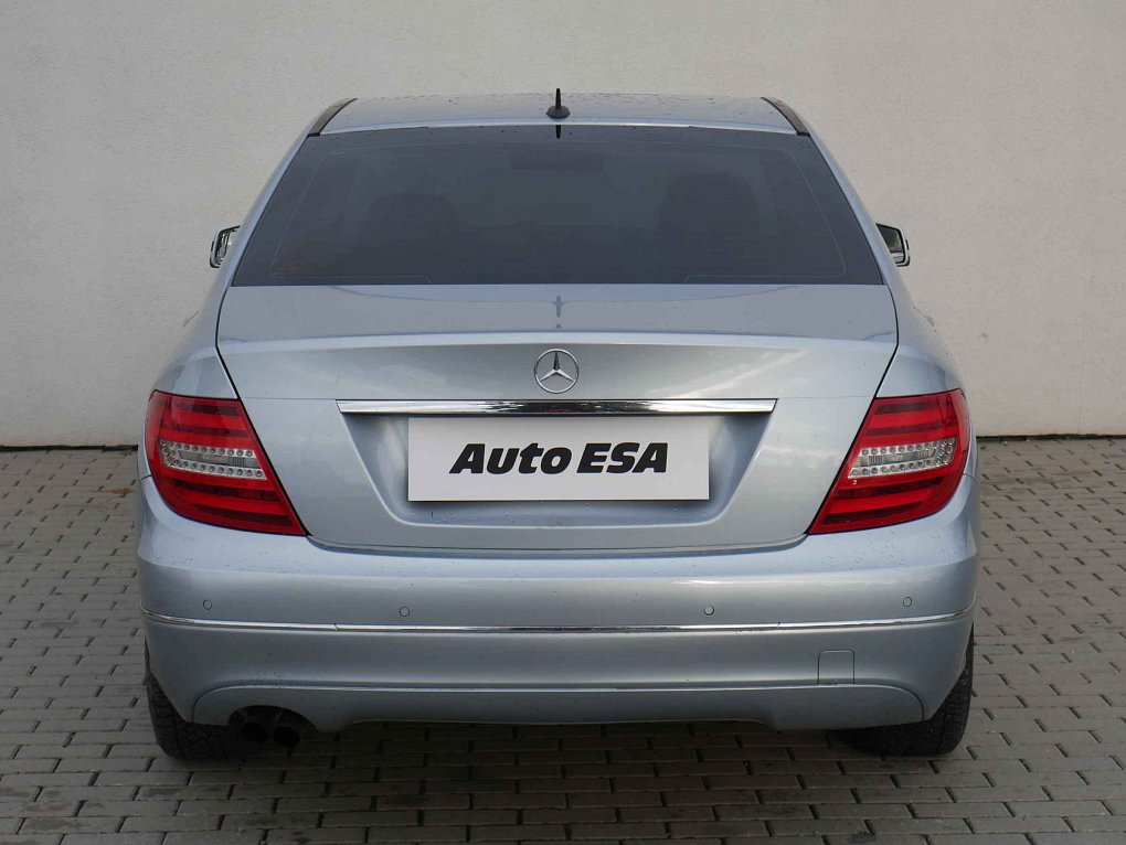 Mercedes-Benz Třída C 1.6T 