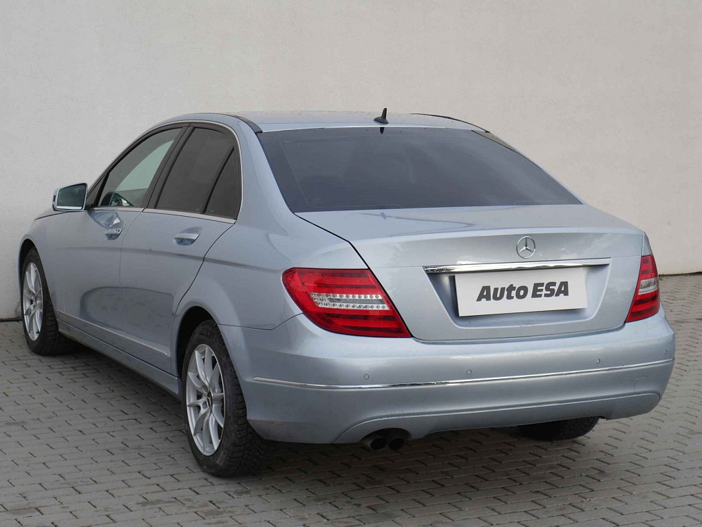Mercedes-Benz Třída C 1.6T 