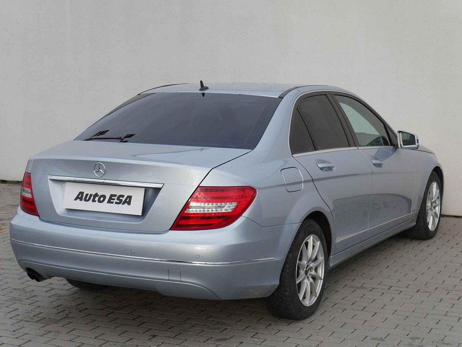 Mercedes-Benz Třída C 1.6T 