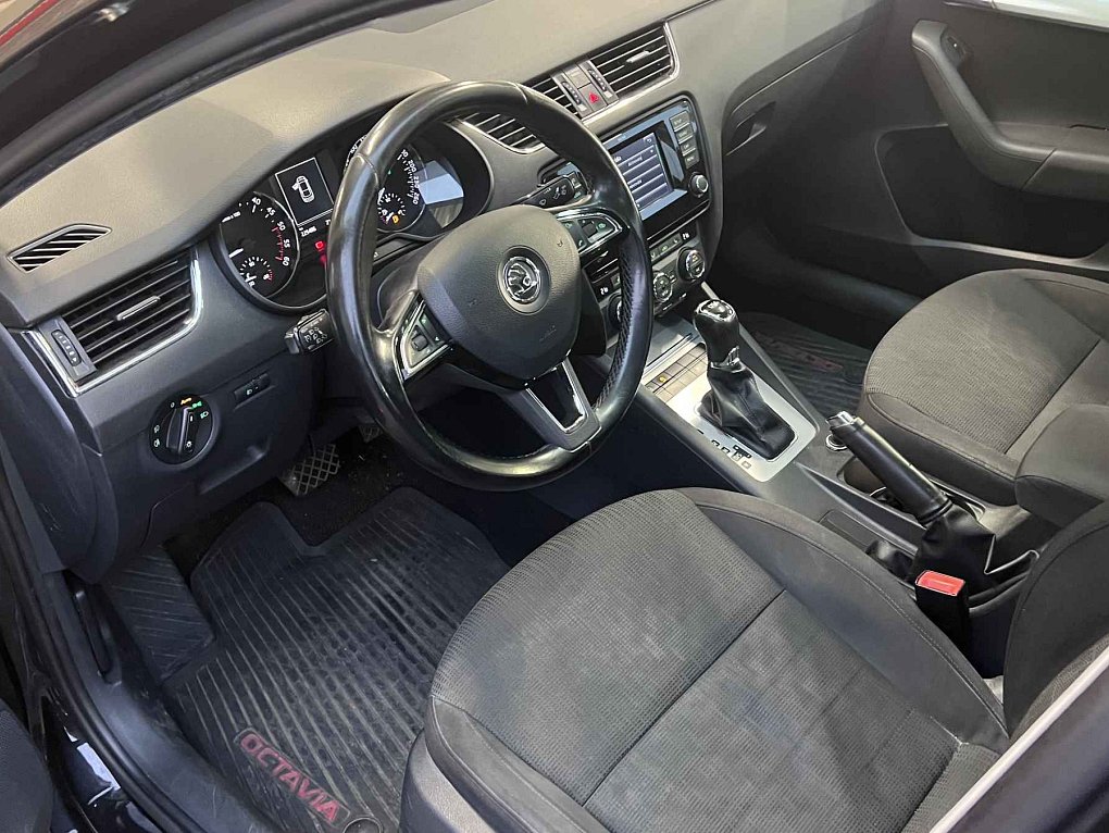 Škoda Octavia III 1.6 TDi Elegance