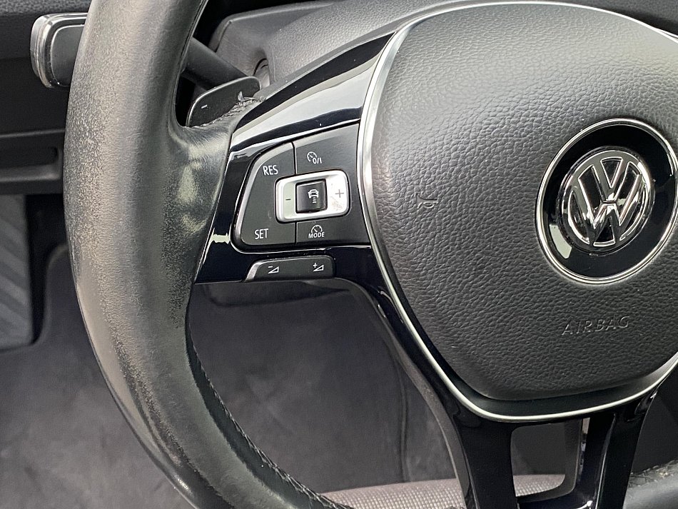 Volkswagen Passat 2.0 TDi 