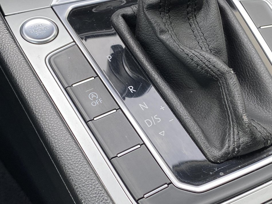 Volkswagen Passat 2.0 TDi 