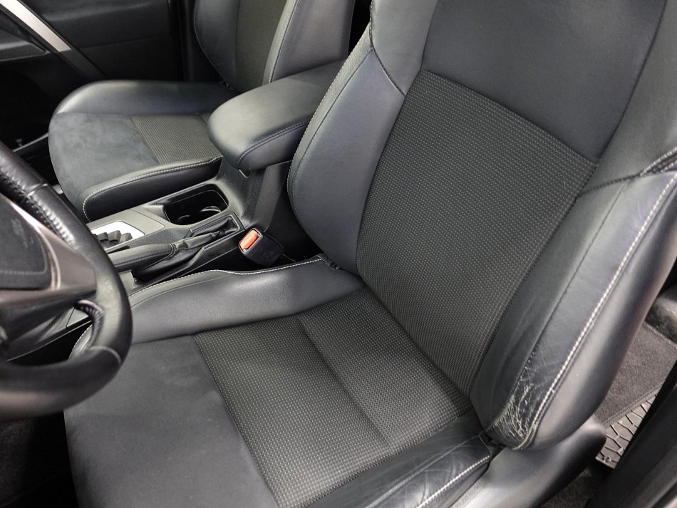 Toyota RAV4 2.0i  4x4