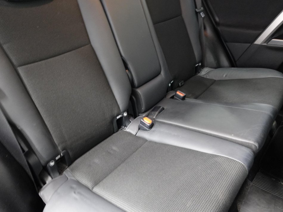 Toyota RAV4 2.0i  4x4