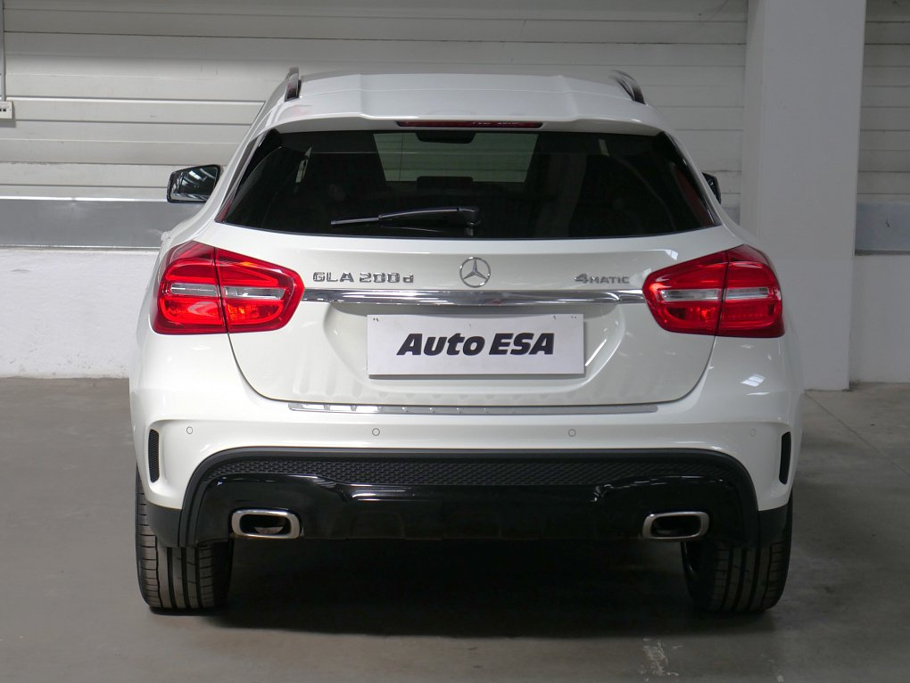 Mercedes-Benz GLA 2.2d  200 D 4Matic