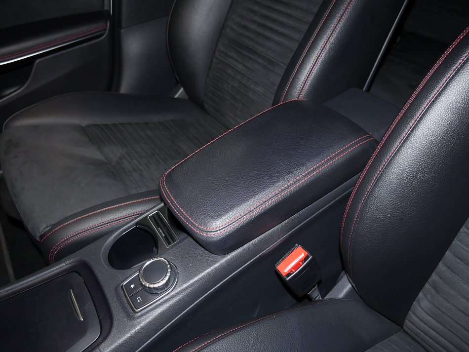 Mercedes-Benz GLA 2.2d  200 D 4Matic