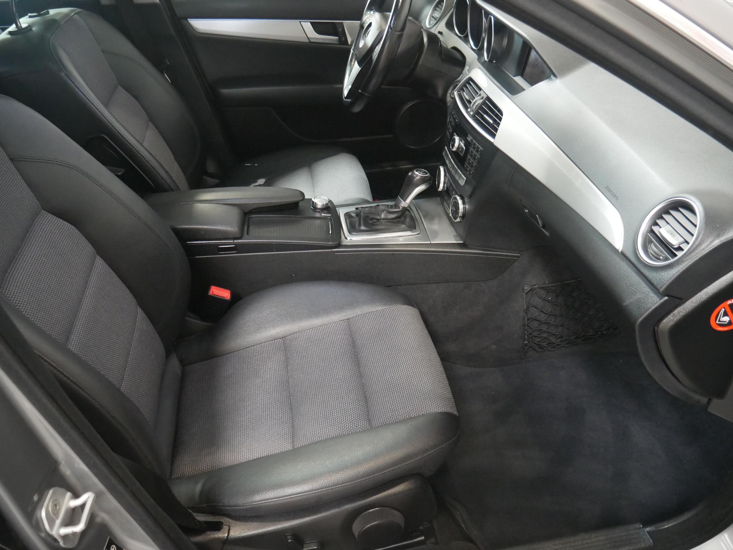 Mercedes-Benz Třída C, 2013 - pohled č. 12