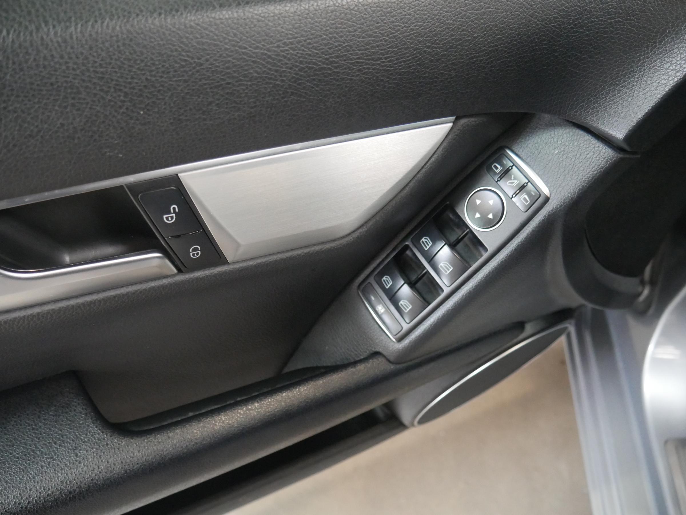 Mercedes-Benz Třída C, 2013 - pohled č. 14