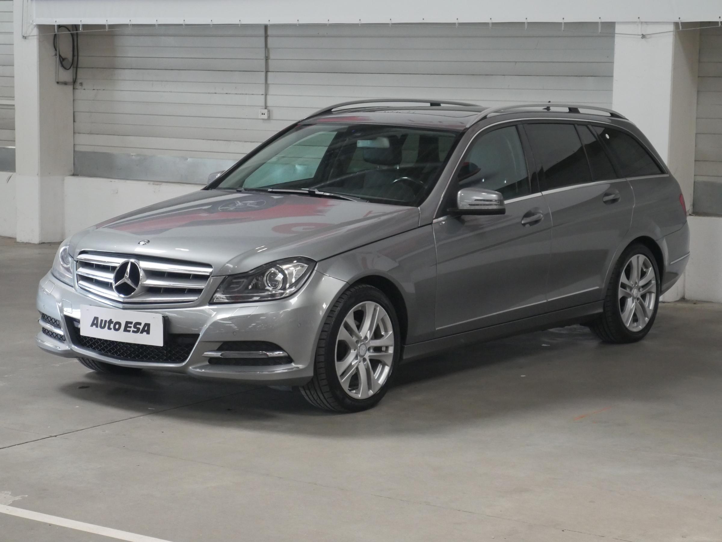 Mercedes-Benz Třída C, 2013 - pohled č. 3