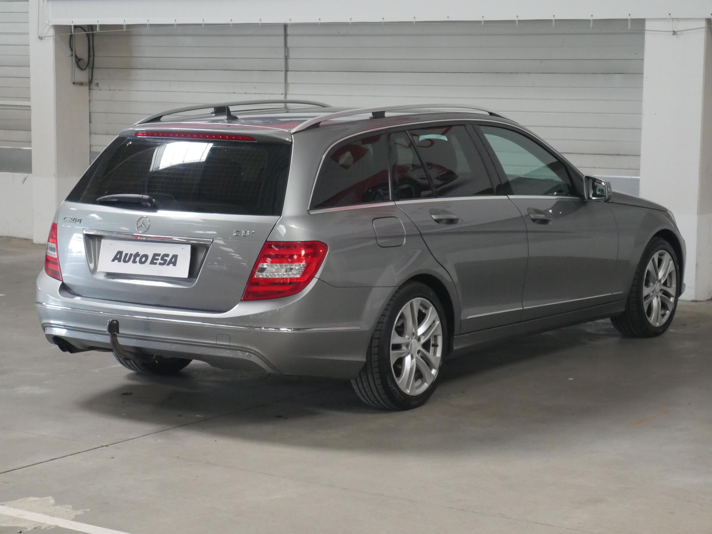 Mercedes-Benz Třída C, 2013 - pohled č. 4