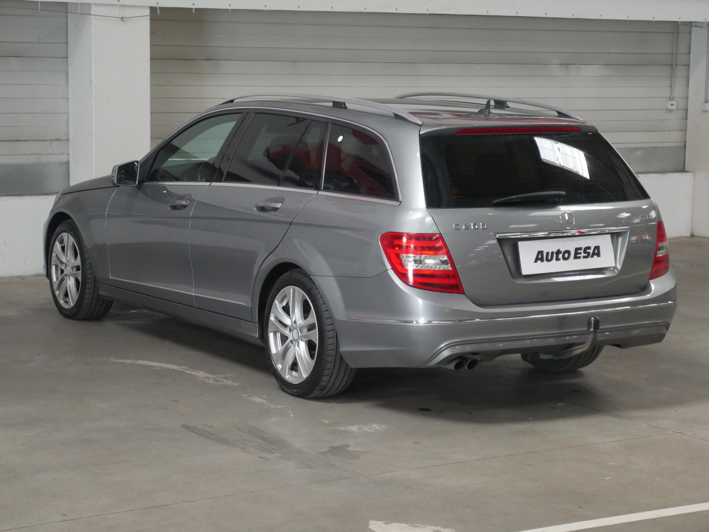 Mercedes-Benz Třída C, 2013 - pohled č. 6