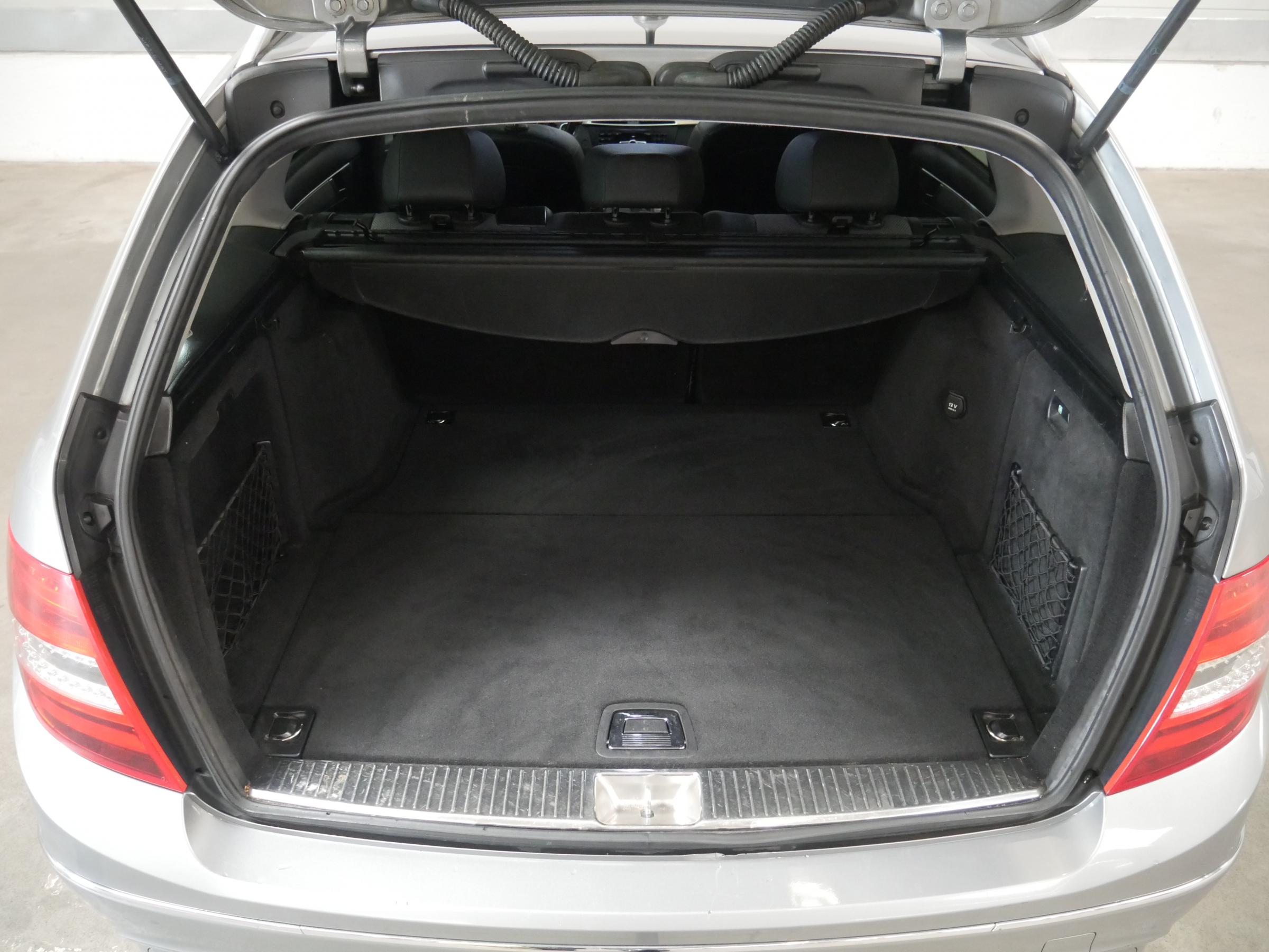 Mercedes-Benz Třída C, 2013 - pohled č. 7