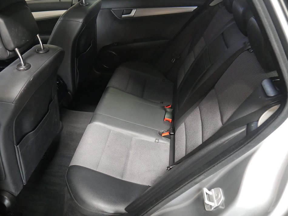 Mercedes-Benz Třída C 2.2 CDi  C200