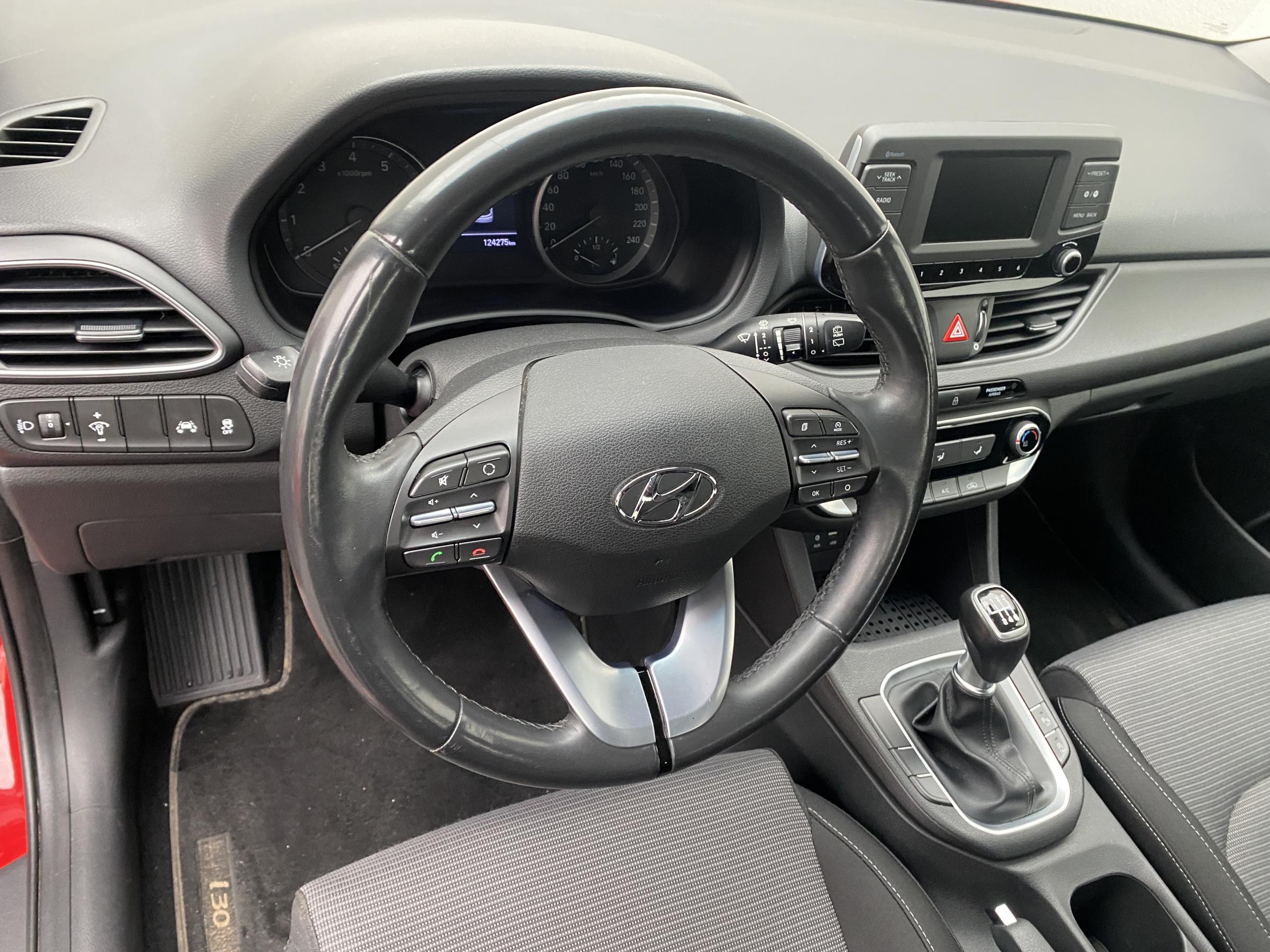 Hyundai i30, 2017 - pohled č. 12
