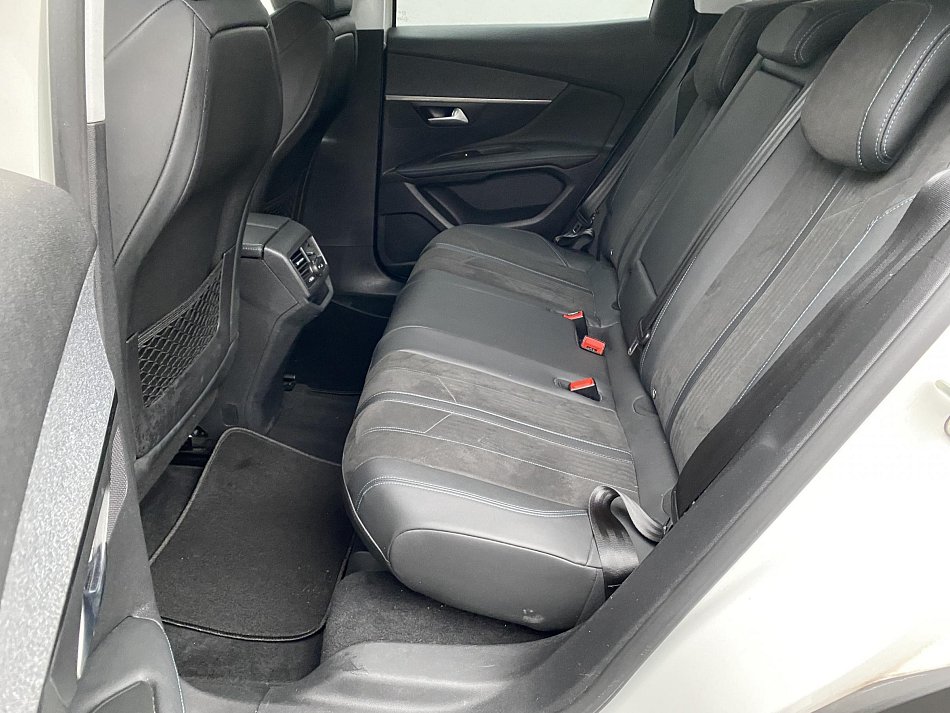 Peugeot 3008 1.2PT Crossway