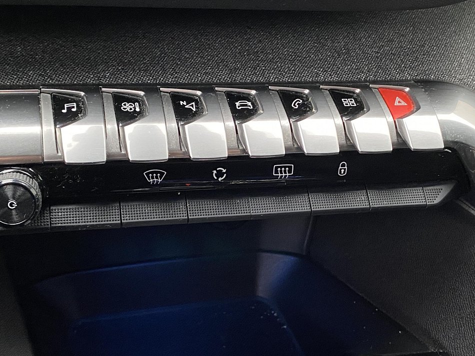 Peugeot 3008 1.2PT Crossway