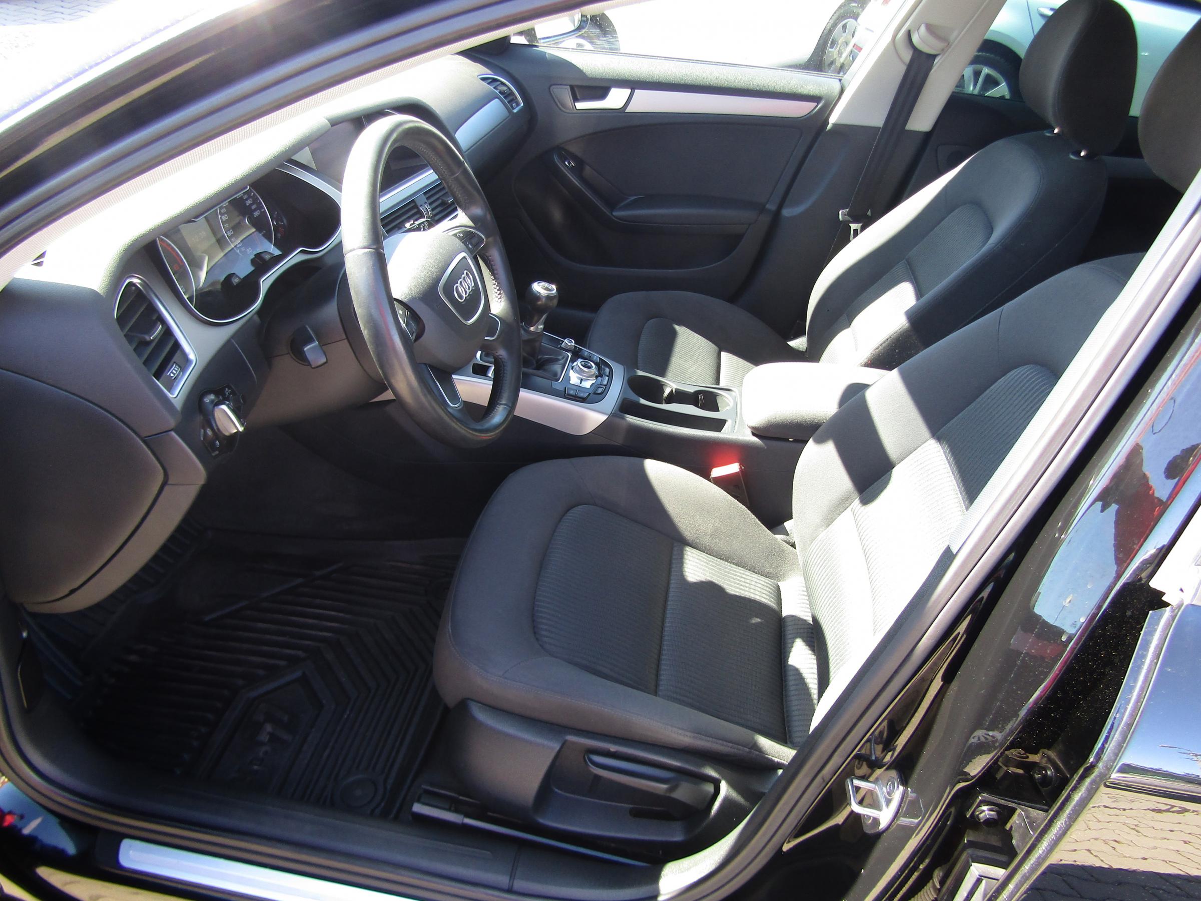 Audi A4, 2013 - pohled č. 13