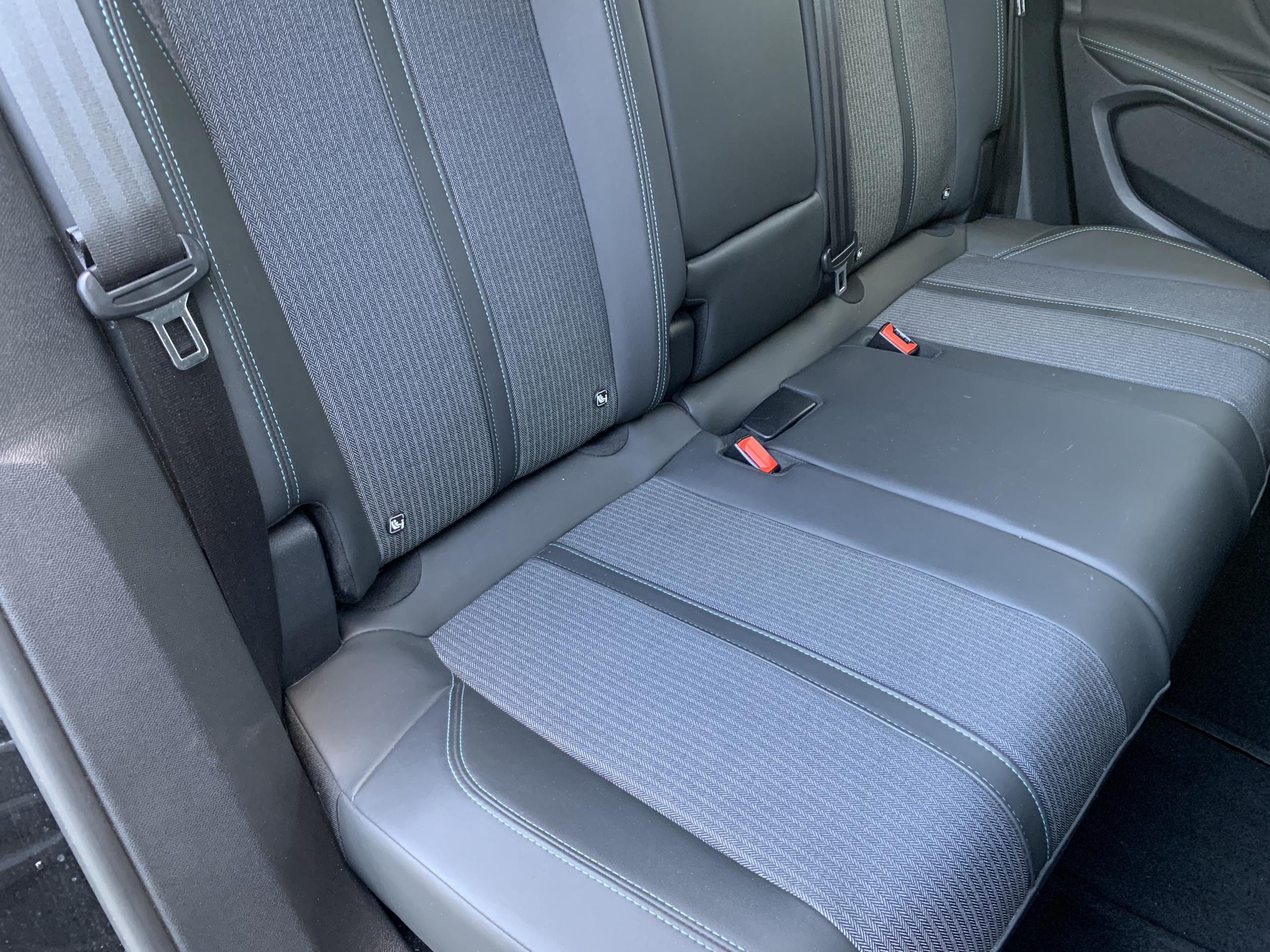 Peugeot 3008, 2021 - pohled č. 12