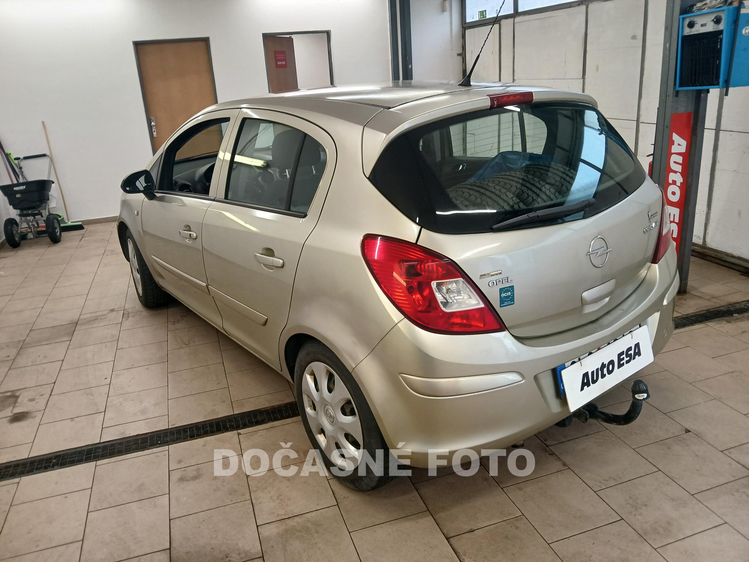 Opel Corsa, 2008 - pohled č. 2