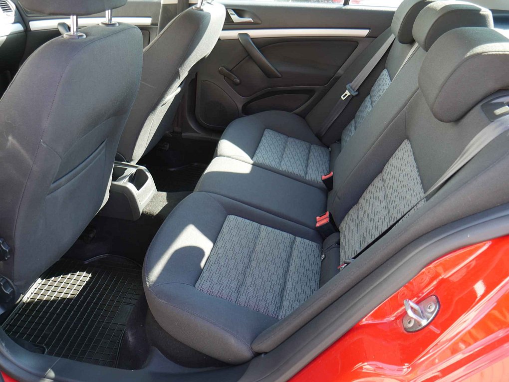 Škoda Octavia II 1.6TDI Ambiente