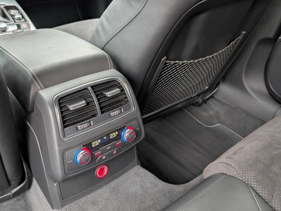 Audi A6 3.0TDi S-line Quattro