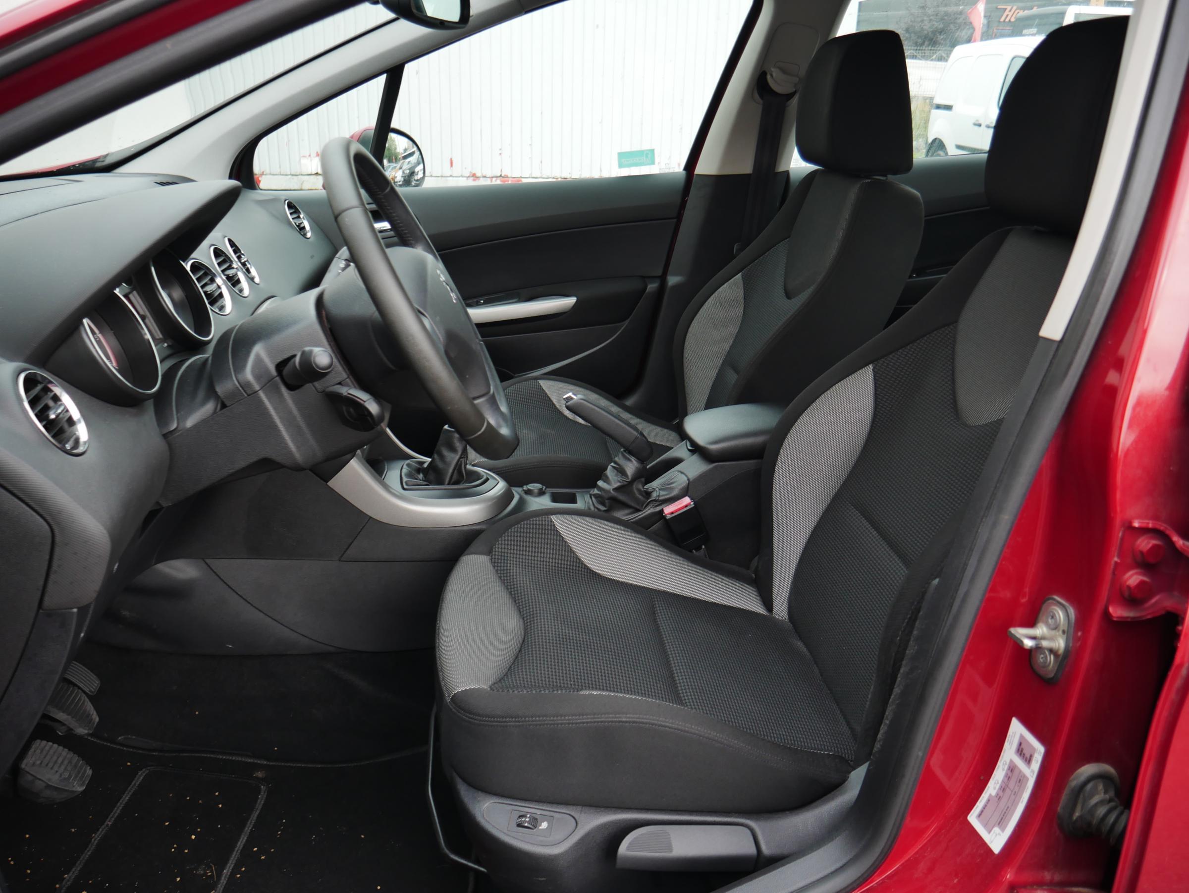 Peugeot 308, 2012 - pohled č. 10