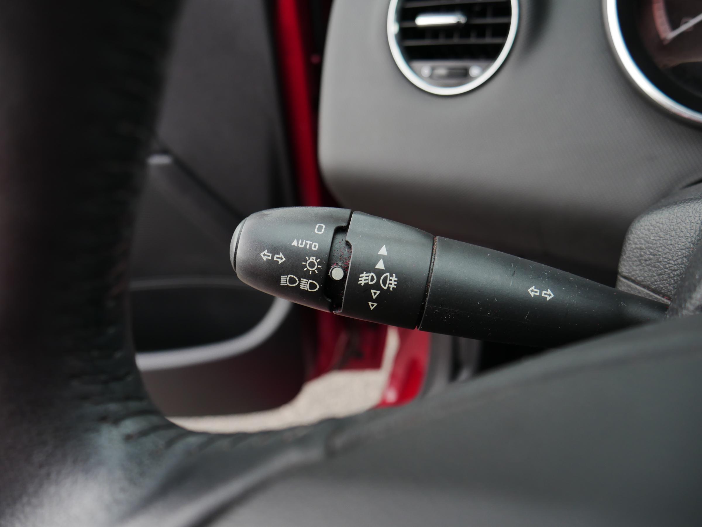 Peugeot 308, 2012 - pohled č. 13