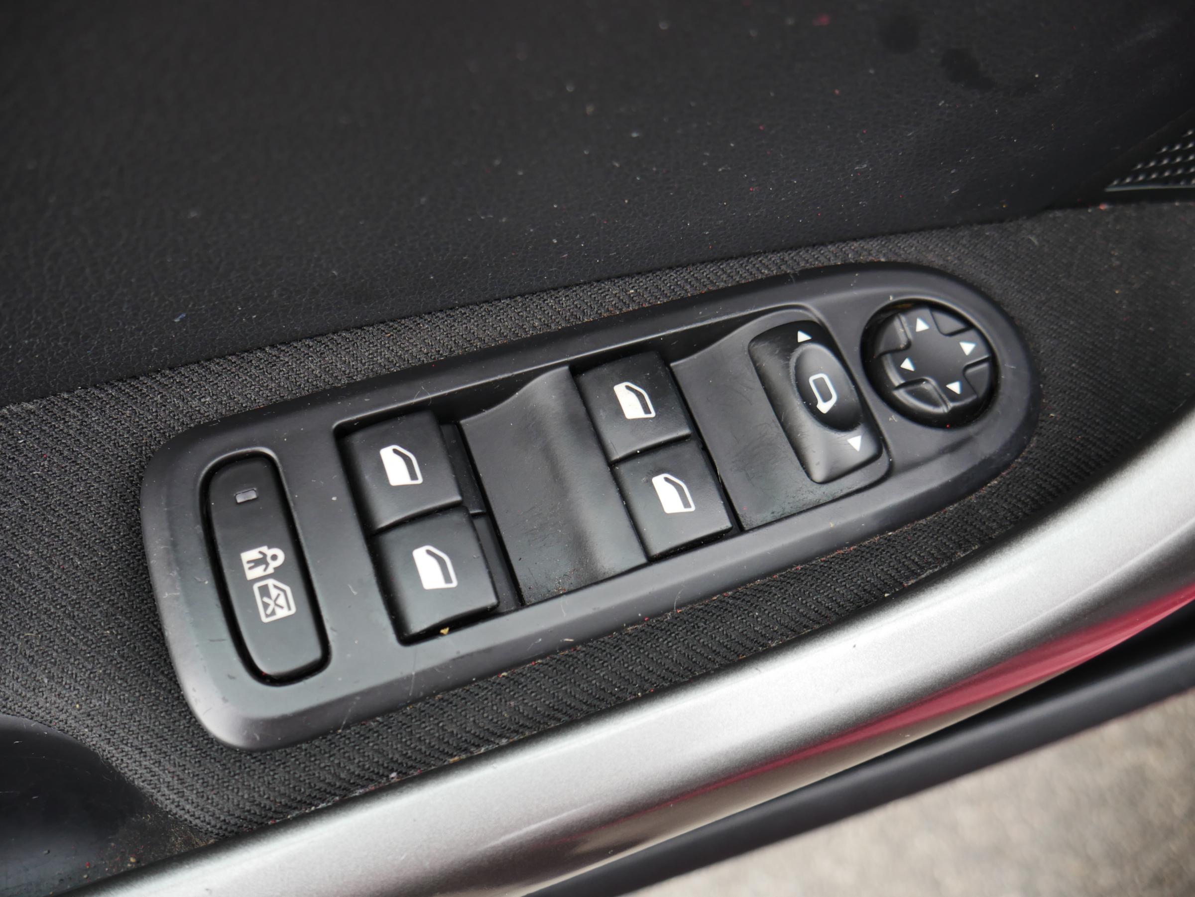 Peugeot 308, 2012 - pohled č. 17