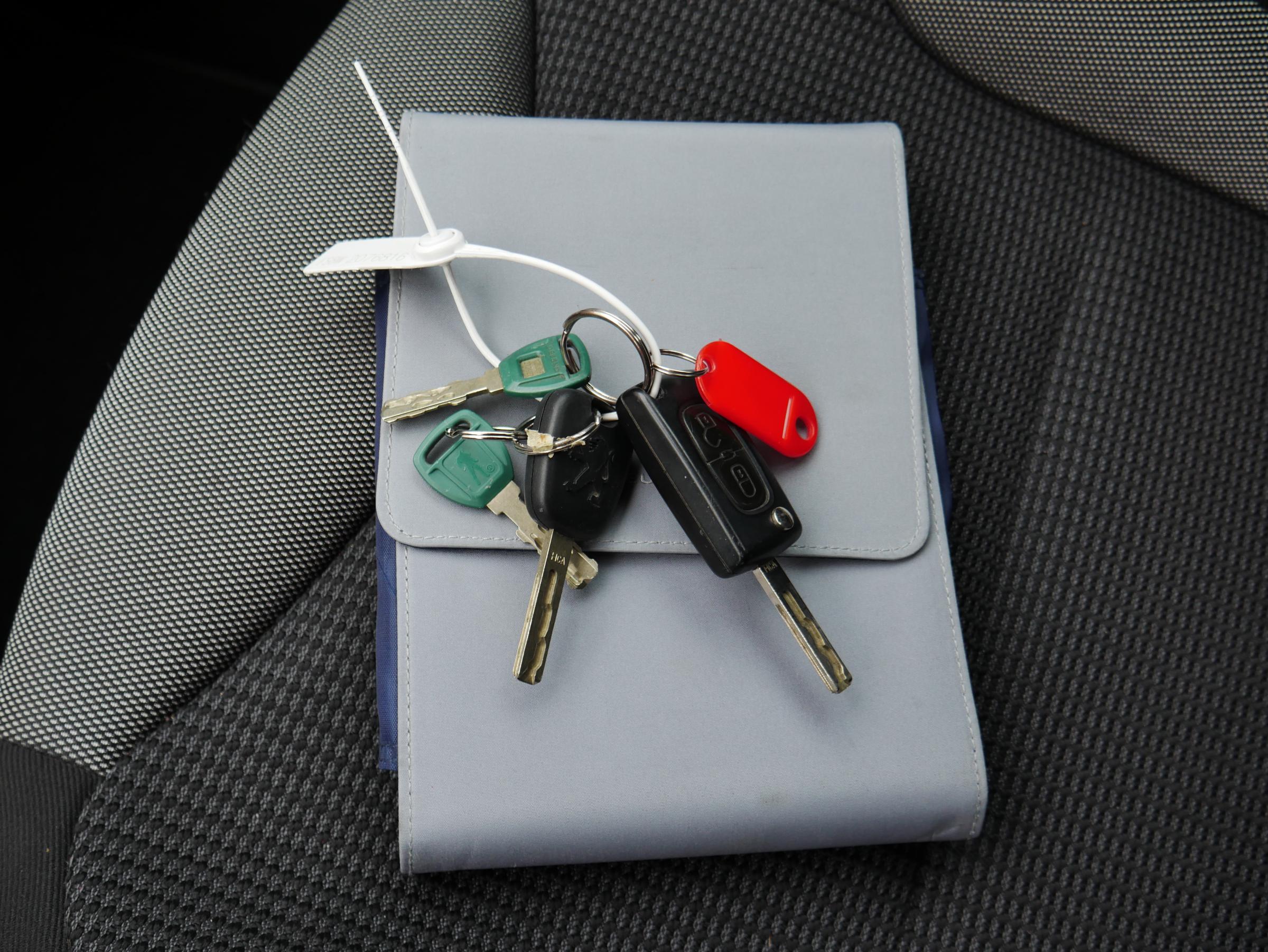 Peugeot 308, 2012 - pohled č. 19