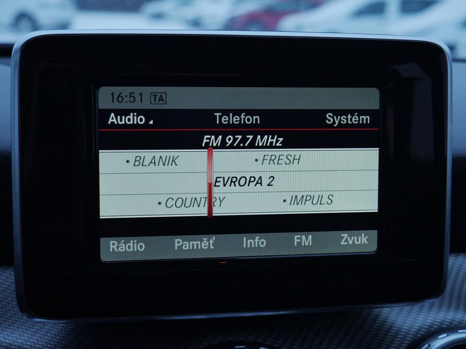 Mercedes-Benz GLA 2.0i  GLA 250  4Matic