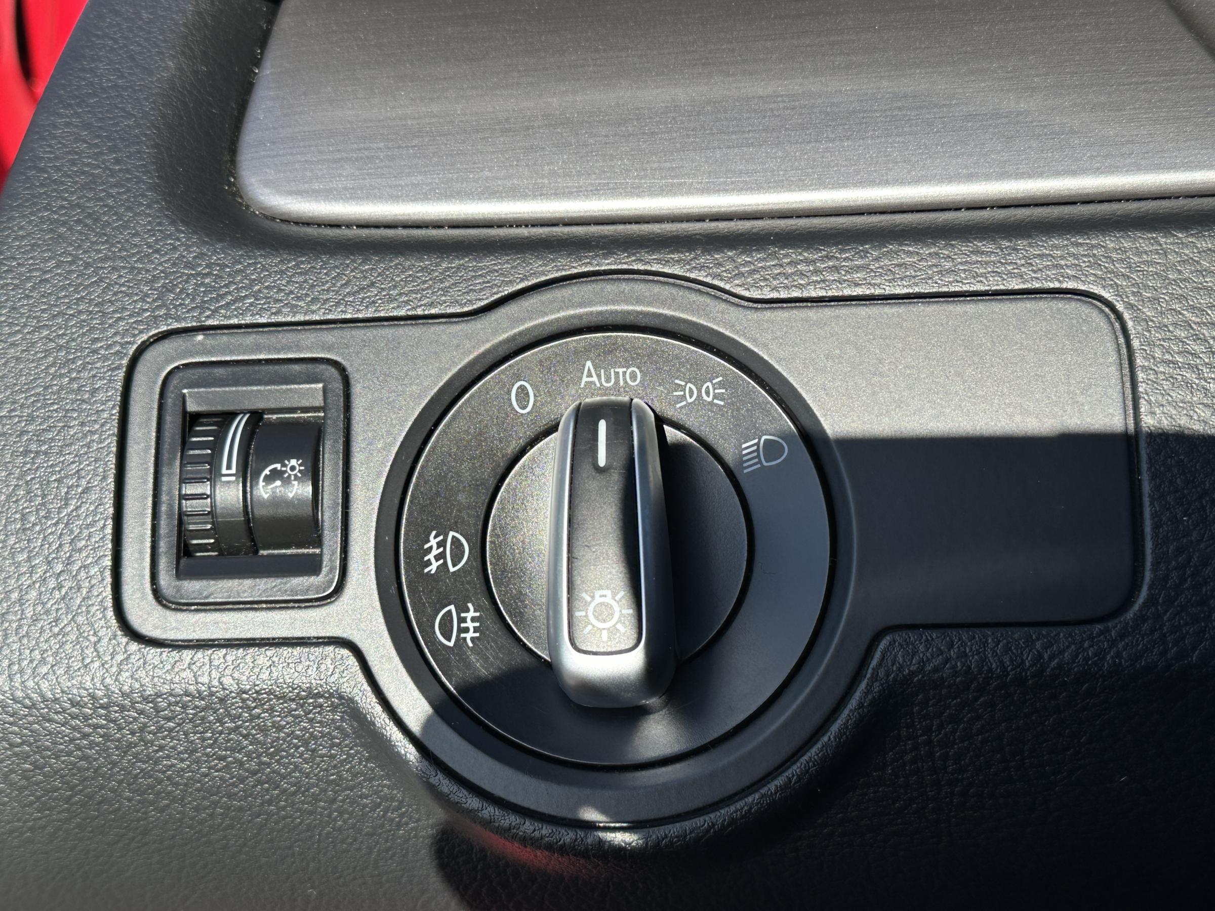 Volkswagen Passat, 2013 - pohled č. 19