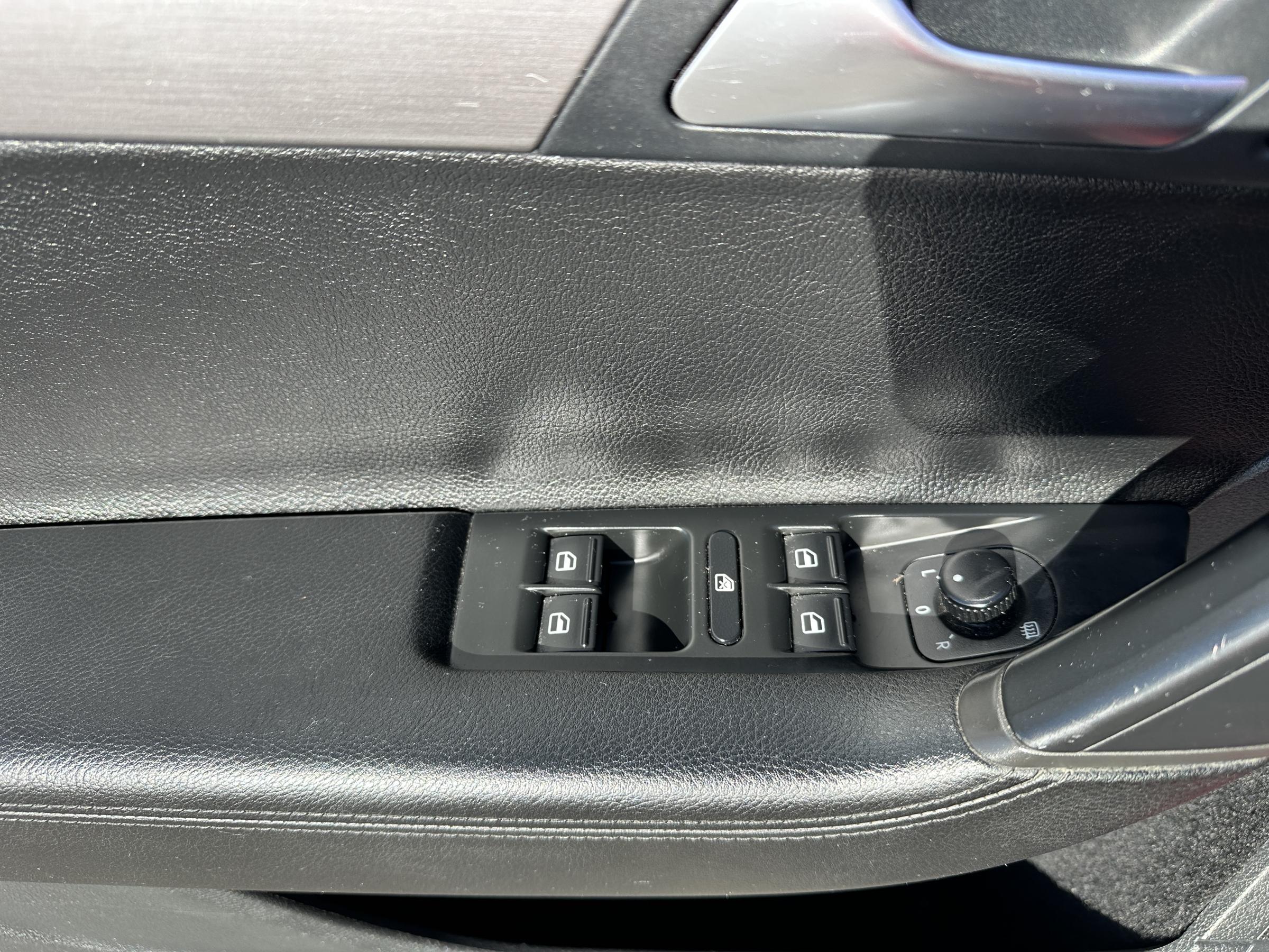 Volkswagen Passat, 2013 - pohled č. 20