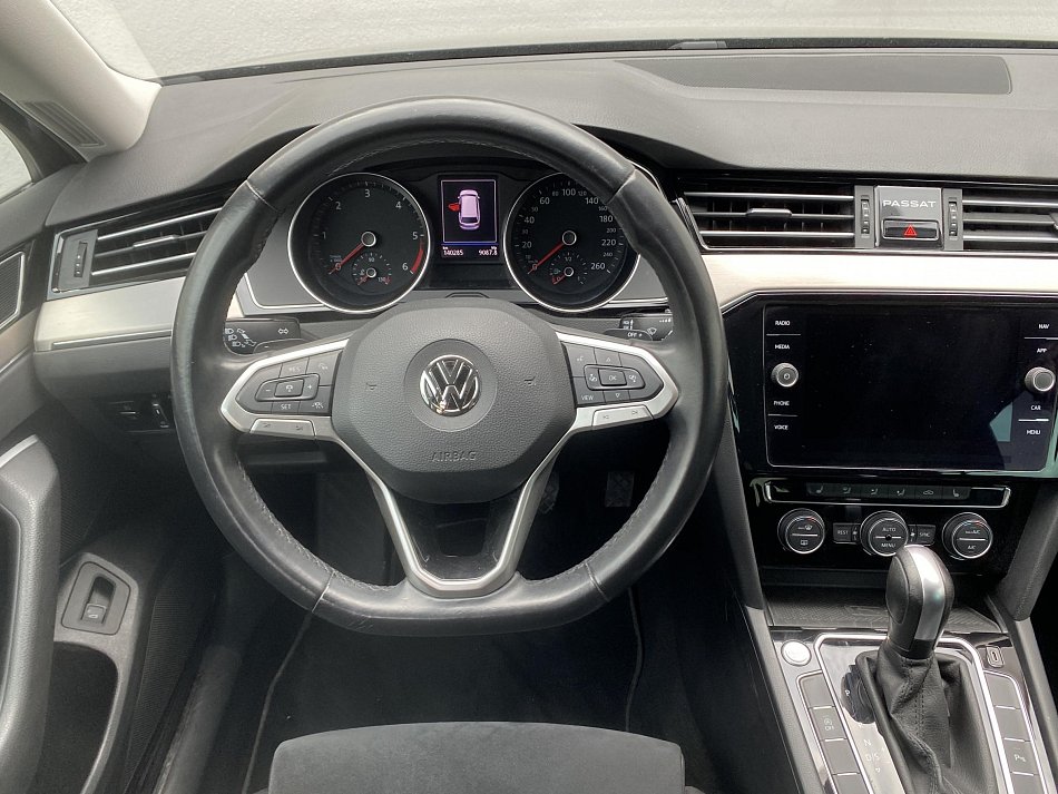 Volkswagen Passat 2.0 TDi Elegance
