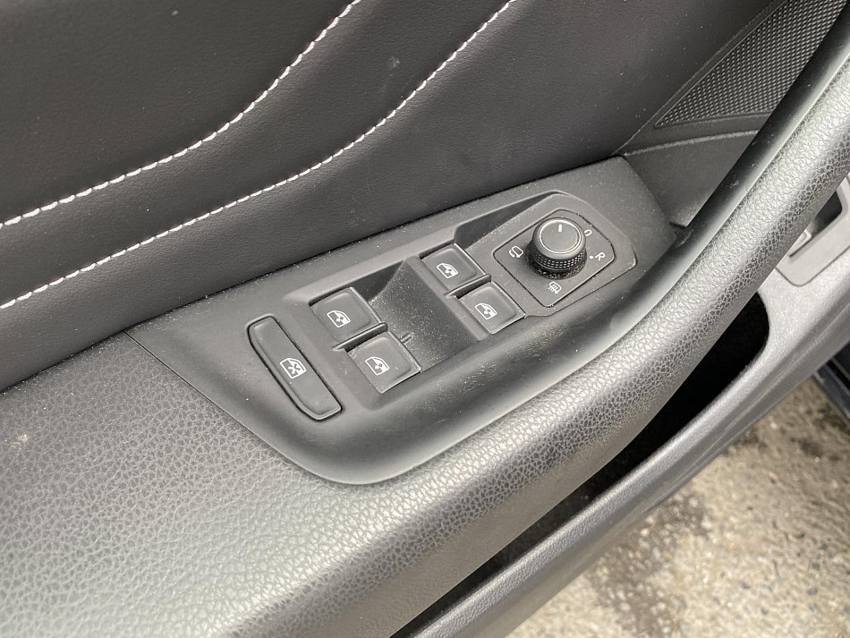 Volkswagen Passat 2.0 TDi Elegance